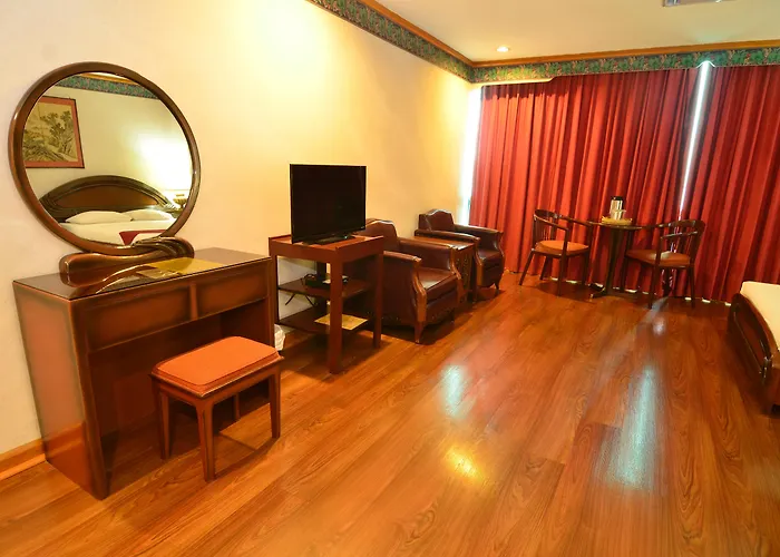 Plaza Hotel 3*