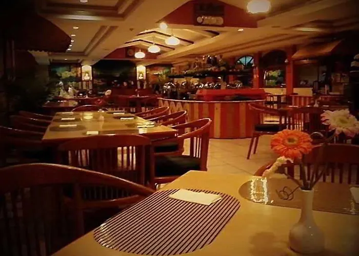 Plaza Hotel 3*
