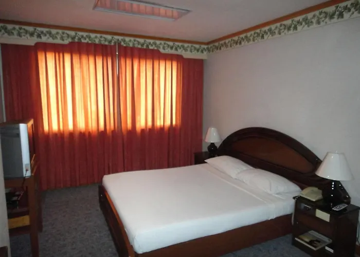 Hotel Plaza 3*